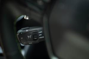 Peugeot 208 GT Line 2020 года  (JP)